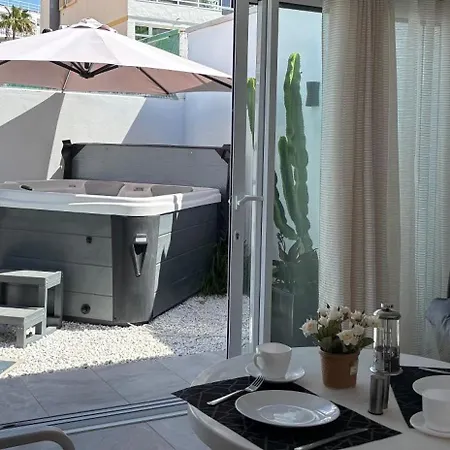 Casa Alegria Yumbo Tatil Evi *